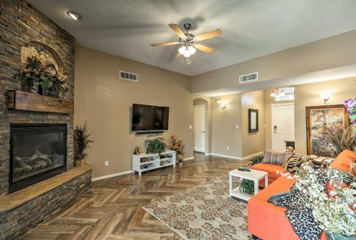 Santa Teresa Home with Private Patio Mins to El Paso - image 6