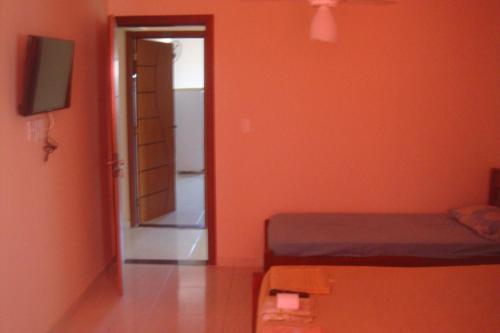 1 double bed, 2 twin beds