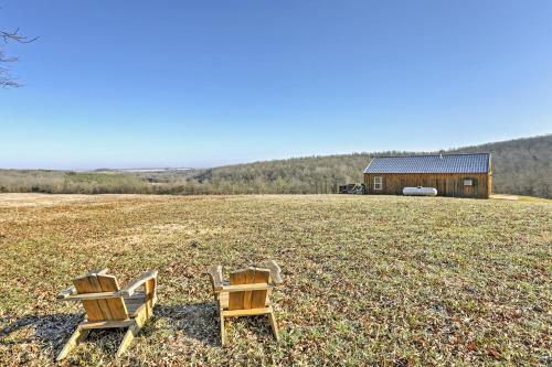 Secluded Everton Retreat with Ozark Mountain Views!