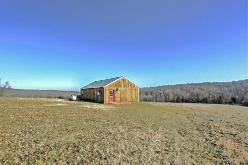 Secluded Everton Retreat with Ozark Mountain Views!