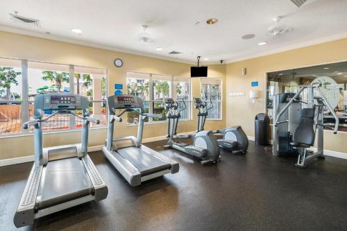 Spacious Kissimmee Villa - 3 Mi to Disney World! - image 5