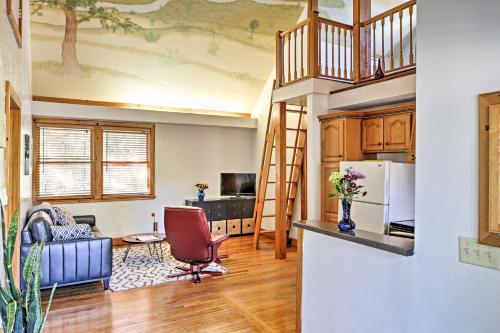 Charming Gainesville Townhome Less Than 2 Mi to University - main image