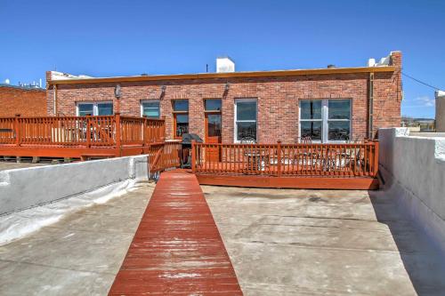 Historic DT Laramie Apartment Deck and 1 Mi to UW! - image 7
