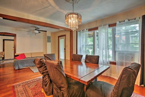 Charming Vintage Union Pier Home - Walk to Beach! - image 9