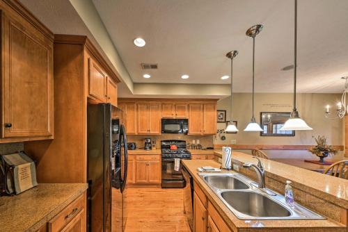 Cozy Southwind Seven Springs Home Ski-In and Ski-Out! - main image