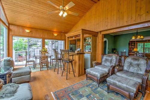 The Wow House - Sapphire Home with Deck and Views!