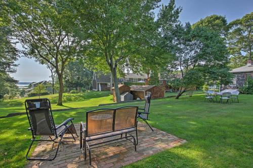 Cute East Hampton Cottage w/ Patio - Walk to Beach in Springs (NY)