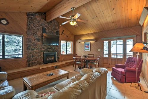 Rustic Truckee Lodge with Rec Room - Near Northstar!, Truckee