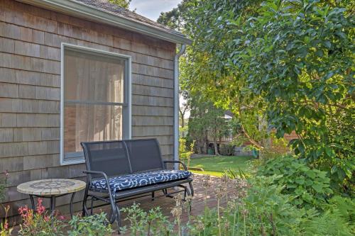 Cute East Hampton Cottage w/ Patio - Walk to Beach in Springs (NY)