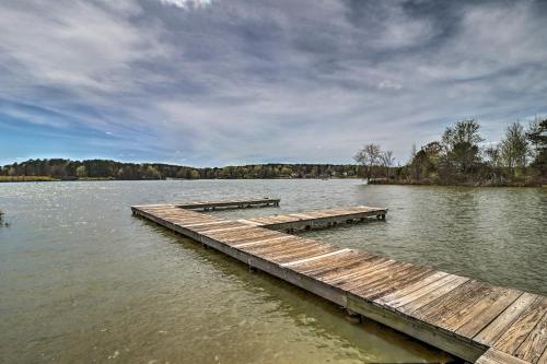 Lakefront Eatonton House with Dock Near Boat Ramp! - image 3