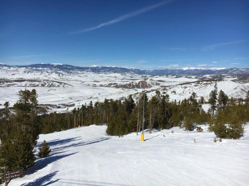 Ski-InandSki-Out Granby Condo with Community Pools! in Granby, USA