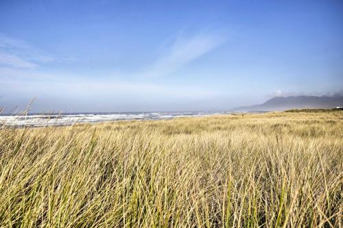 Private Rockaway Beach Retreat 2 Blocks to Ocean! - image 9