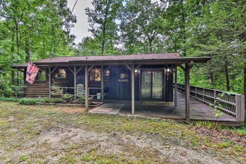 Robbinsville Cabin with Deck 3 Mi to Fontana Lake!