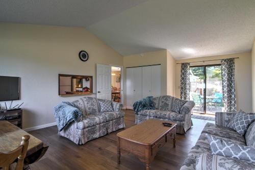 Sequim Condo with View, Easy Access to Private Beach, Sequim (photo 9)