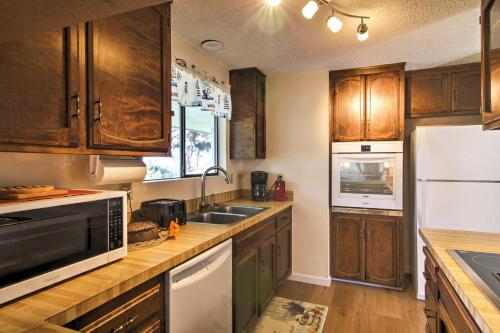 Sequim Condo with View, Easy Access to Private Beach, Sequim (photo 6)