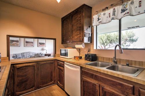 Sequim Condo with View, Easy Access to Private Beach, Sequim (photo 7)
