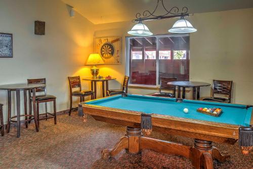 Ski-In and Ski-Out Brian Head Condo with Resort Amenities - image 6