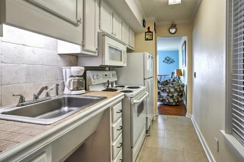 Breezy Seaside Condo Near Myrtle Beach Attractions