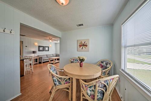 3BR Home with Large Deck - Walk to Terramar Beach! - image 7