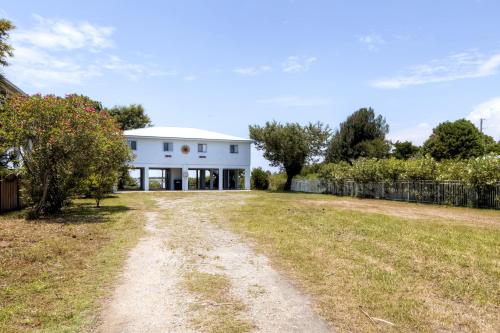 Waterfront Duplex w/ Dock & Views: Near Town!, Cedar Key (Foto 6)