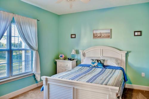 Spacious Myrtle Beach Family Condo with Resort Pool! in Myrtle Beach, USA