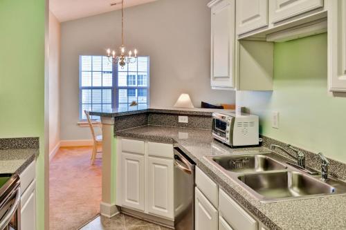 Spacious Myrtle Beach Family Condo with Resort Pool! in Myrtle Beach, USA