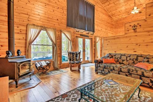 Lakefront Cabin with Private Deck, Dock and Fire Pit!, Nevis