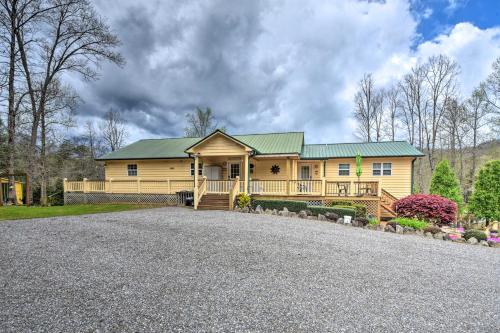 Secluded Chattahoochee Apartment with Stunning Views! - image 6