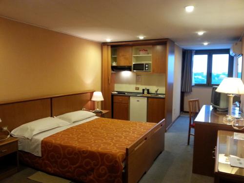 Residence Garden - image 2