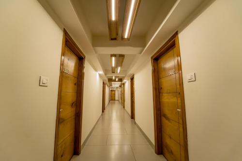 Αίθουσα υποδοχής, Hotel Pleasant Lake in Αχμενταμπάντ