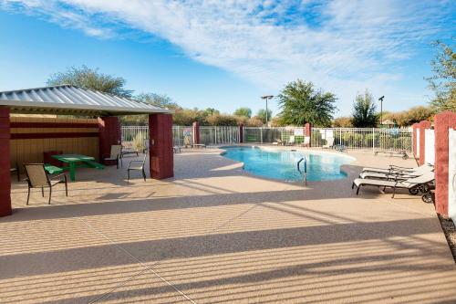 Glendale Abode with Pool Access Relax and Play Ball! - image 44