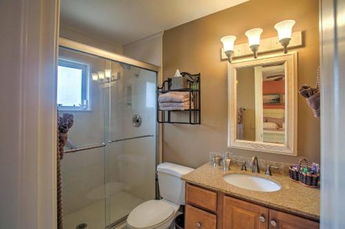 Cozy Naples Home with Lanai - 1 Mi to Bluebill Beach - image 3