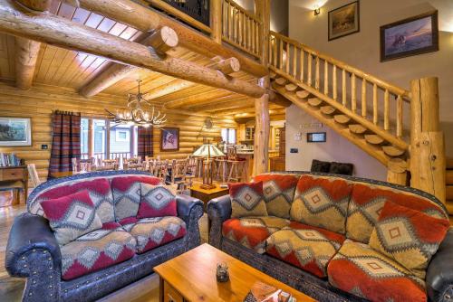 Exquisite McCall Log Cabin - Walk to Payette Lake! - image 11