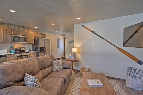 Charming Home - 1 Mi to Yellowstone National Park! in West Yellowstone, USA