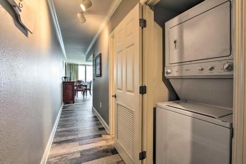 Cozy Panama City Beach Waterfront Condo with 4 Pools - image 4