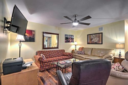 Private Home with Hot Tub 13 Miles to Dtwn Asheville - image 9