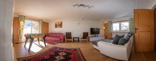 Ahorn Chalet - main image