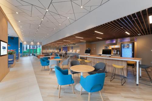 Holiday Inn Express Shanghai Huijin by IHG, Shanghai (photo 3)