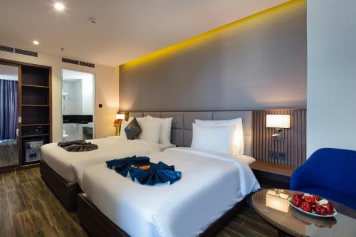 Deluxe Triple Room image 4
