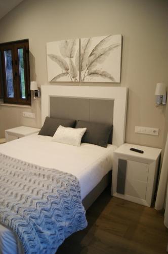 Apartamentos Rurales Peñon Blanco (Apartamentos Rurales Penon Blanco) in Penanes