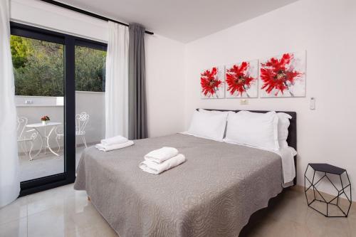 Villa Leona a luxury villa near Makarska heated pool - image 7
