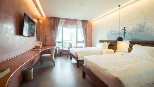 Deluxe Garden View Twin Room