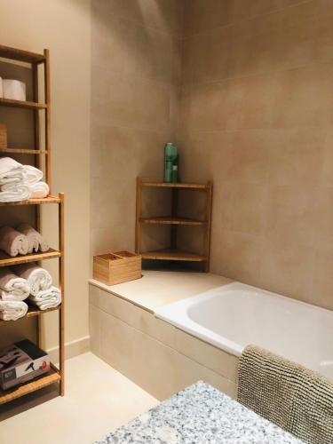 Ribasol Ski Park 5 pers, max 4 adults, HUT7602 in Arinsal