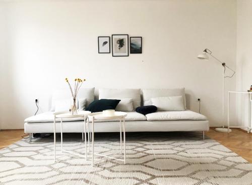 Alva Apartment, Nisz