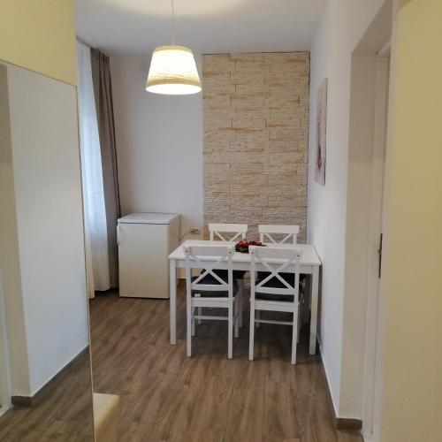 设施服务, Guest House Piatra Craiului in 布兰