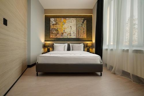 Maccani Black Luxury Suites - image 2