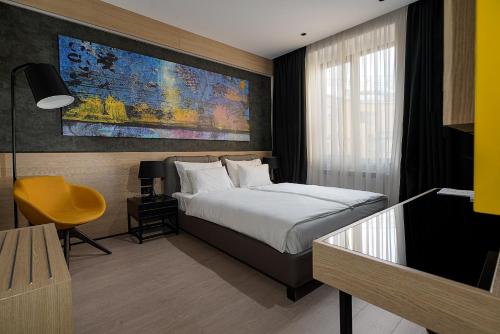 Maccani Black Luxury Suites - image 14