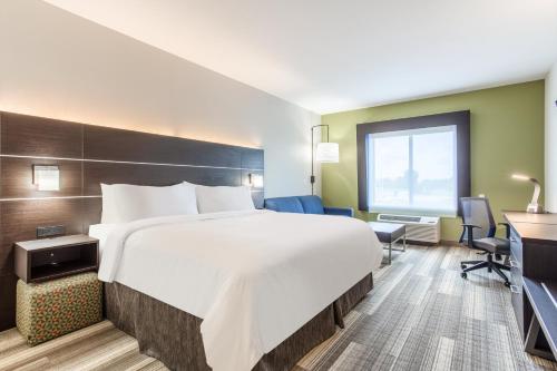 Holiday Inn Express & Suites - Ottawa, an IHG Hotel