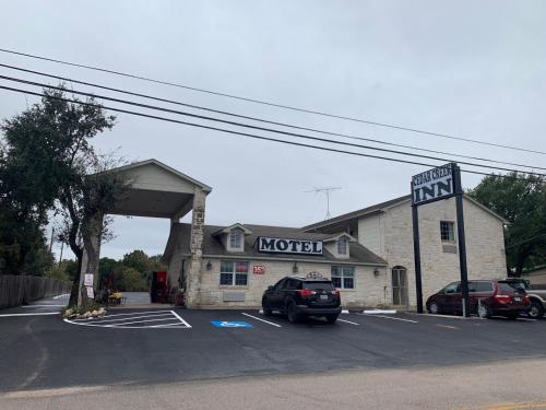 Accommodation in Pierce