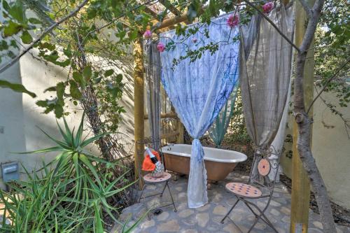 Casita de Paz House with Outdoor Terrace and Hot Tub! - image 3
